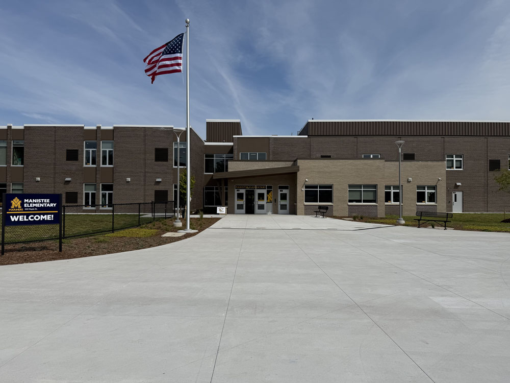 Exterior photo of Manistee Elementary School